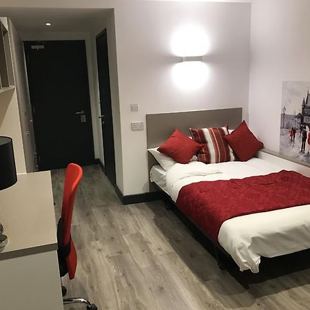 Citi Residences Serviced Rooms/ Apartments Luton  Buitenkant foto